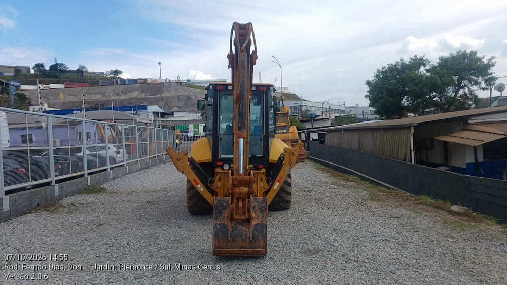 CATERPILLAR RETROESCAVADEIRA 416F