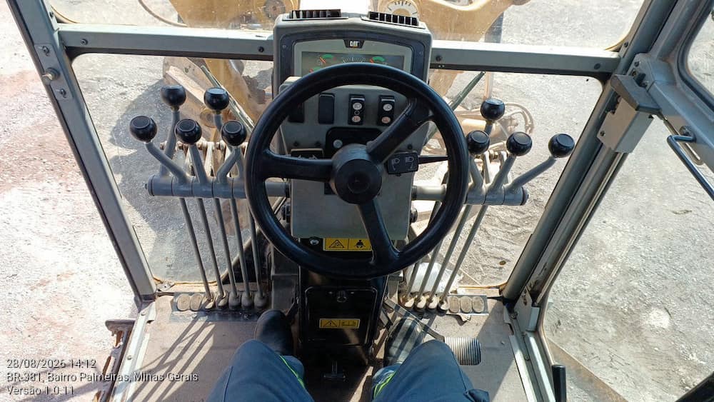 CATERPILLAR MOTONIVELADORA 140K
