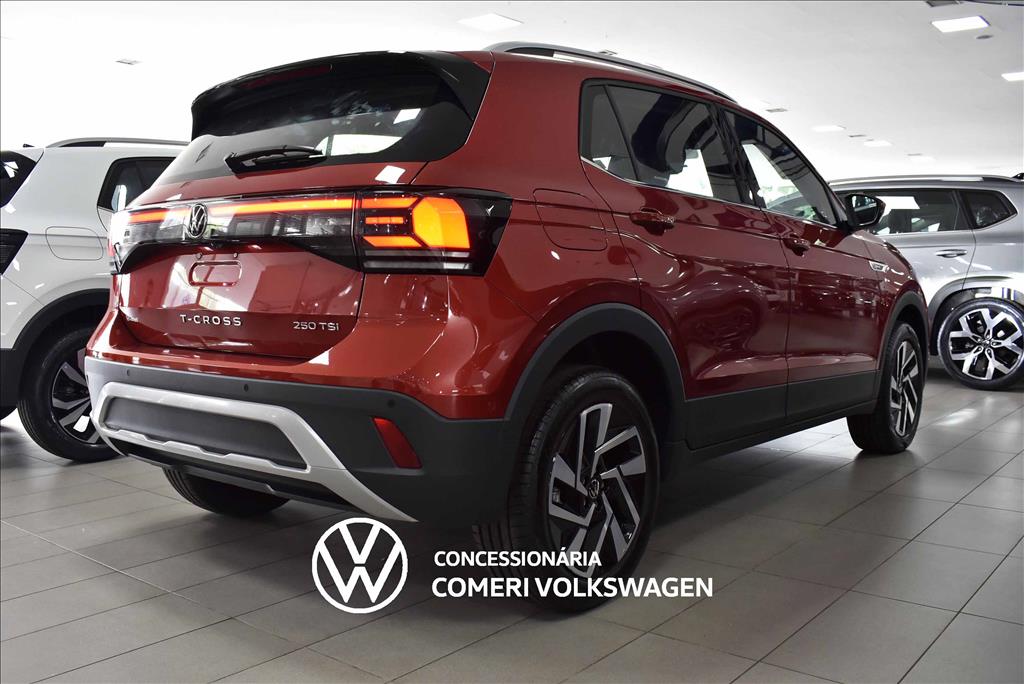 2027 VOLKSWAGEN T-CROSS 1.4 250 TSI TOTAL FLEX HIGHLINE AUTOMÁTICO