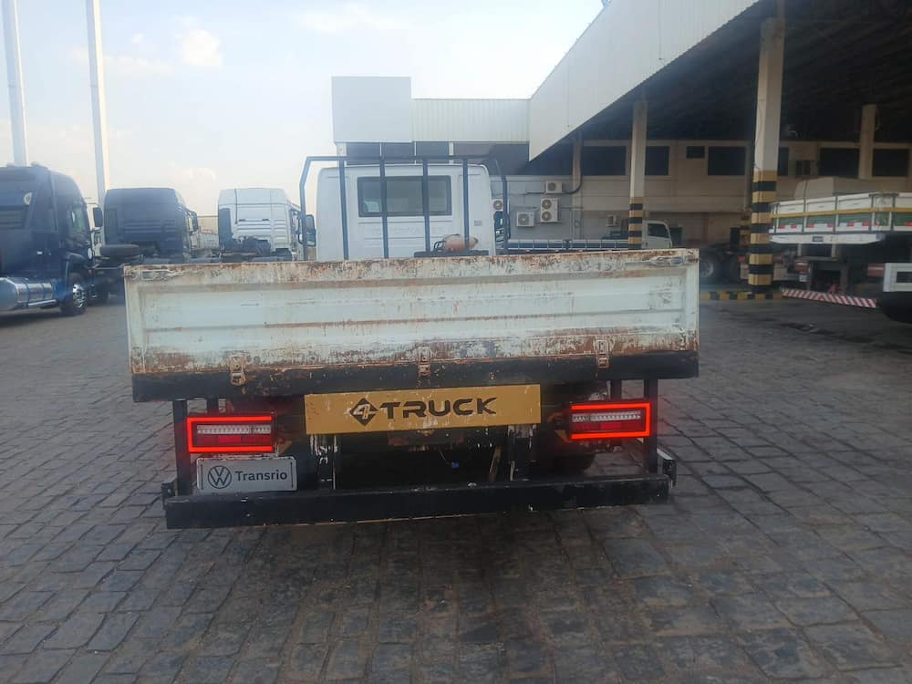 VOLKSWAGEN 6.170 DRF 4X2