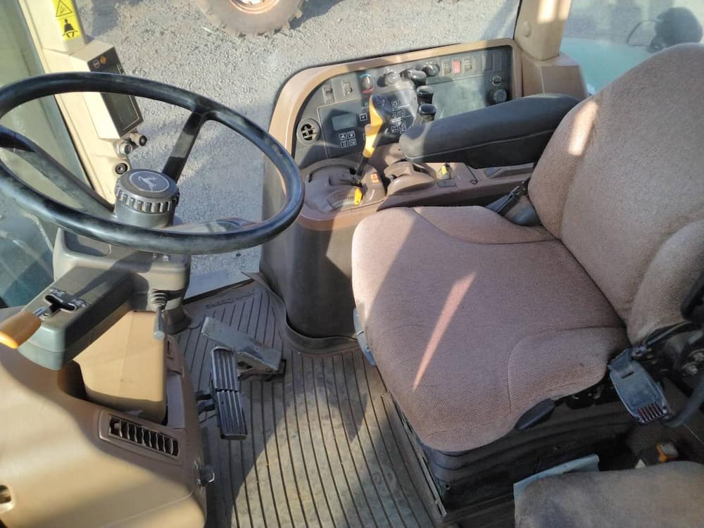 JOHN DEERE TRATOR JOHN DEERE 7215J