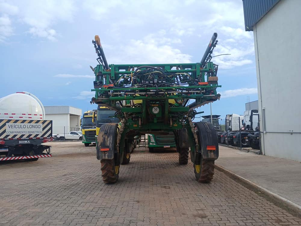 JOHN DEERE M4025