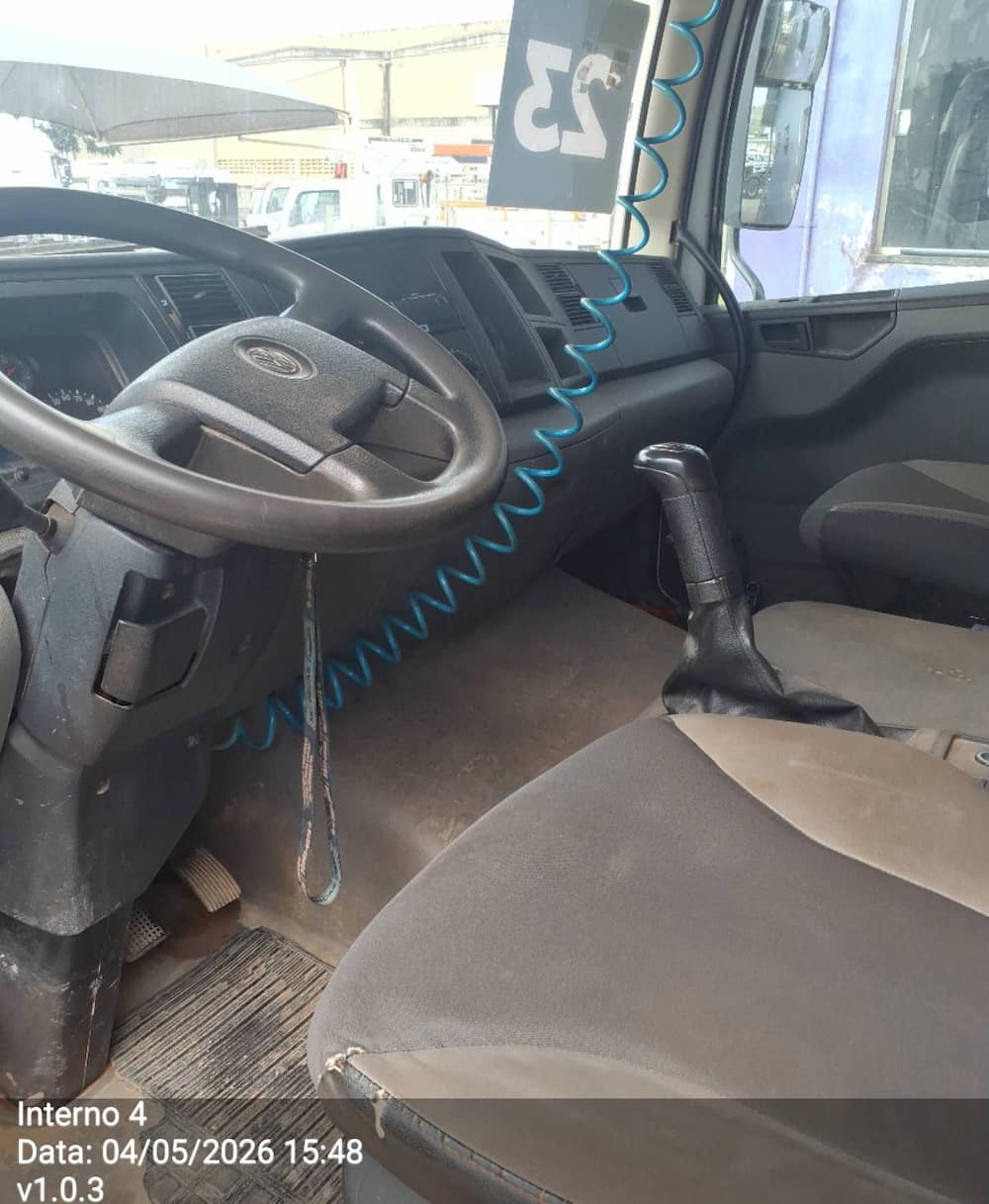 VOLKSWAGEN 30-280 CONSTELLATION 2P DIESEL E5 8X2