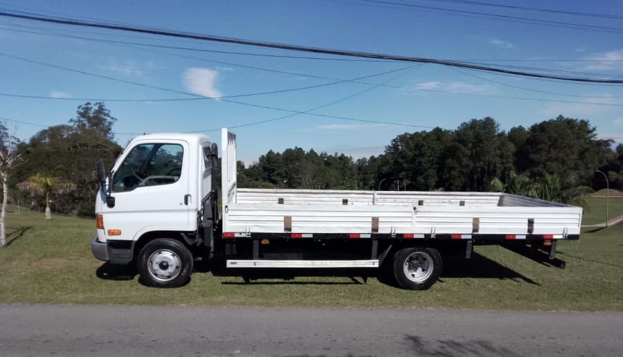 HYUNDAI HD 78 2012 3.0 T. DIESEL PNEUS NOVOS REVISADO