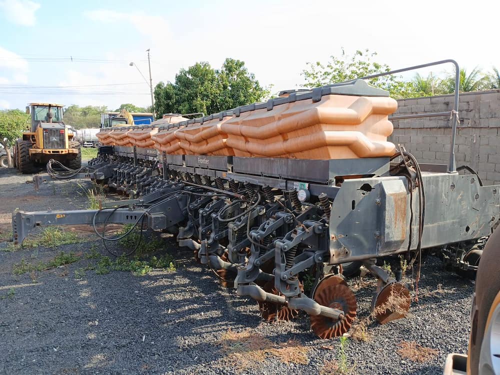 VALTRA PLANTADEIRA FRONTIER BP 3016