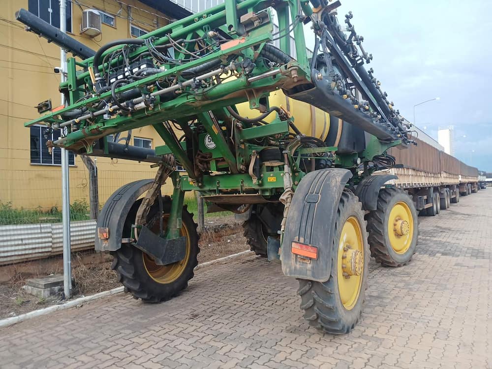 JOHN DEERE M4025