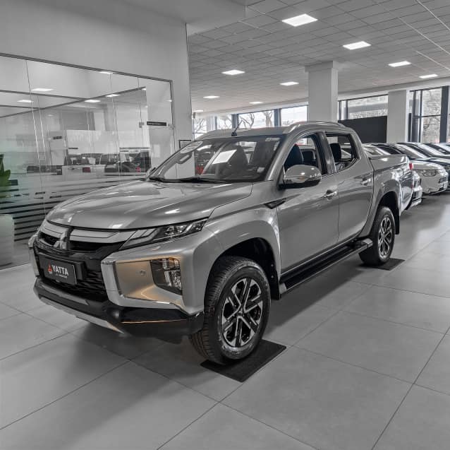 Mitsubishi L200 TRITON 2.4 16V TURBO DIESEL SPORT HPE-S CD 4P 4X4 AUTOMÁTICO 2024/2025