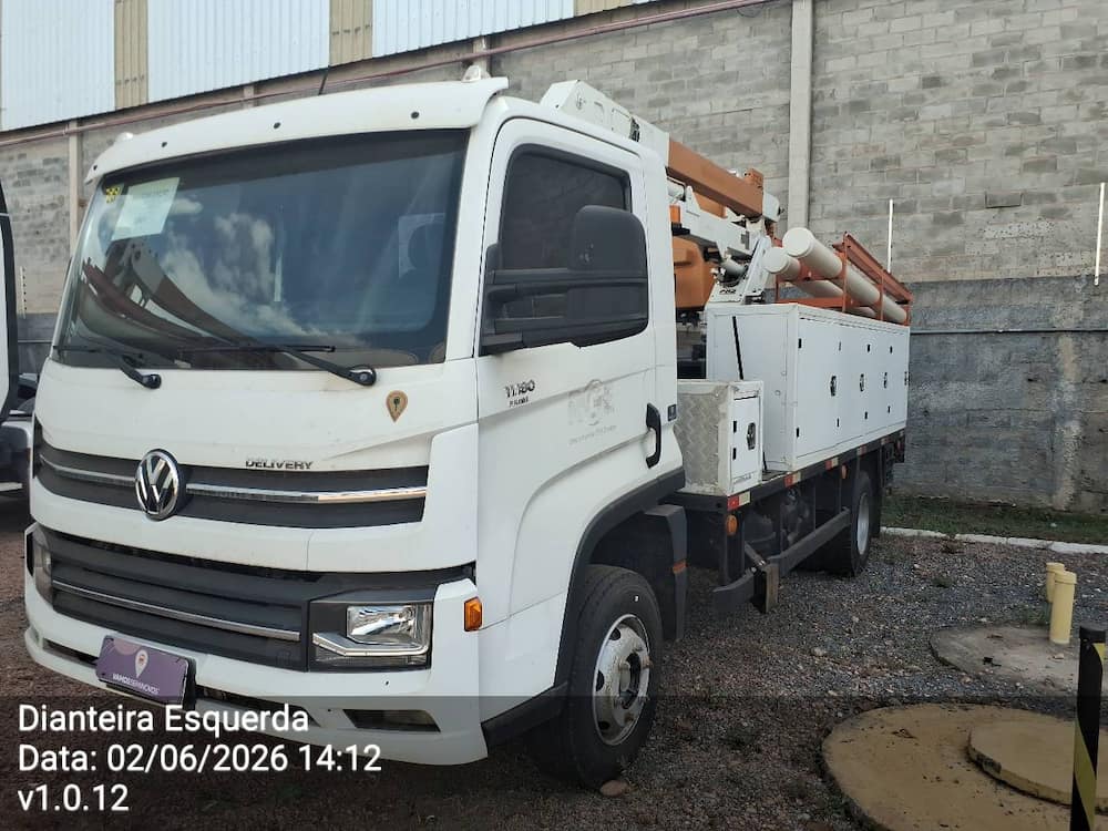 VOLKSWAGEN 11-180 DELIVERY 2P DIESEL E5