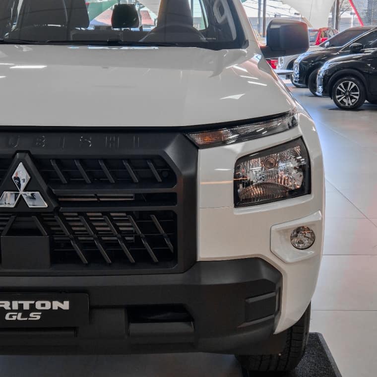 Mitsubishi TRITON 2.4 BITURBO DIESEL CD GLS 4X4 AUTOMÁTICO 2026/2027