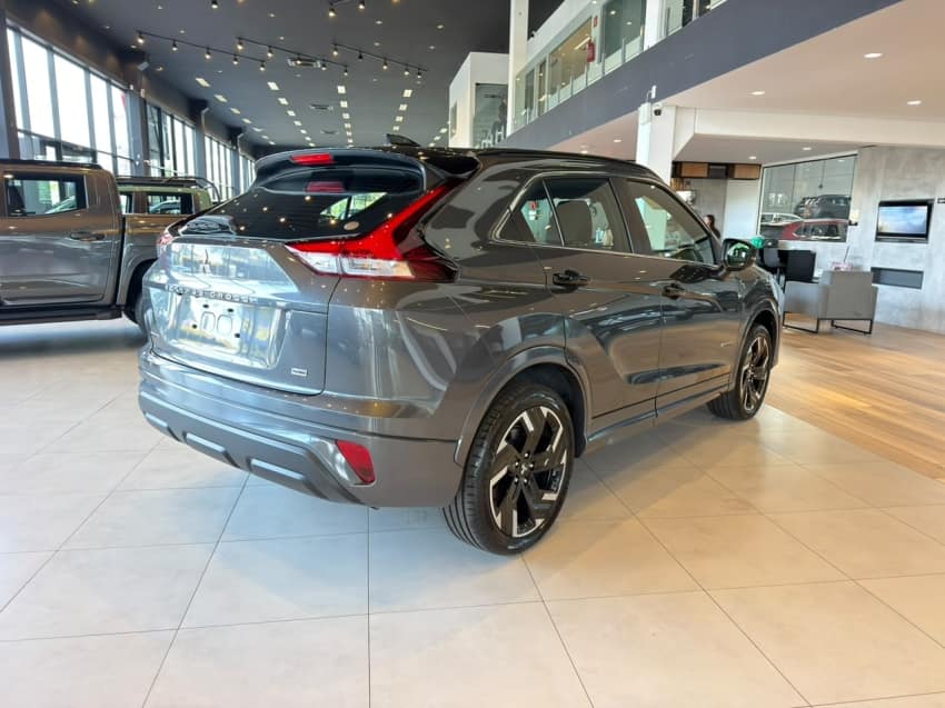 Mitsubishi ECLIPSE CROSS 1.5 MIVEC TURBO GASOLINA TARMAC CVT 2027/2027