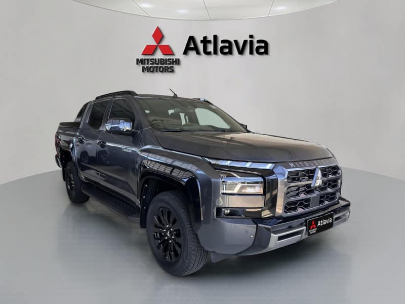 Mitsubishi Nova Triton  2.4 Katana