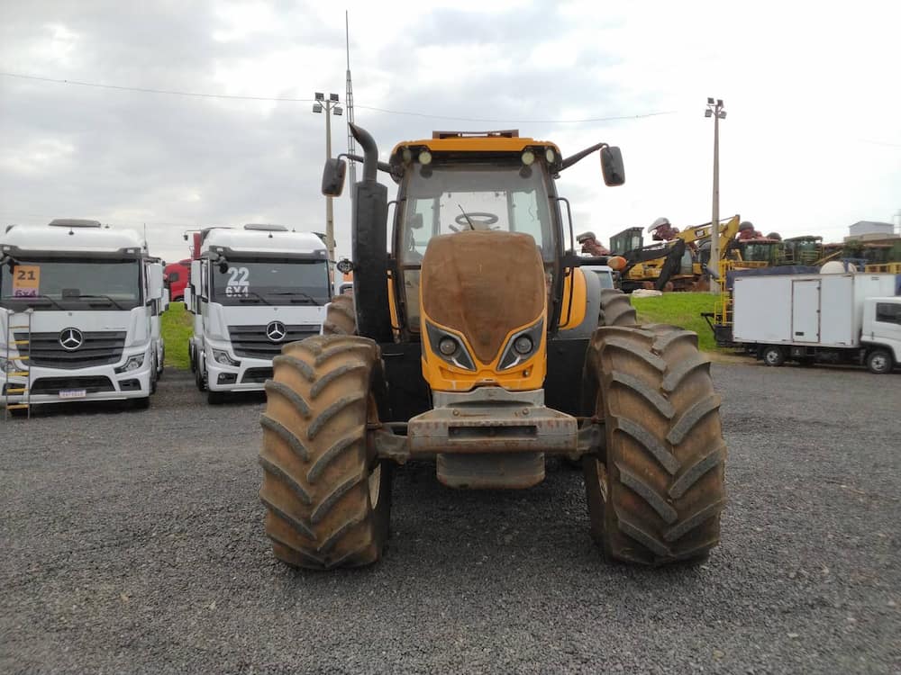 VALTRA TRATOR T230