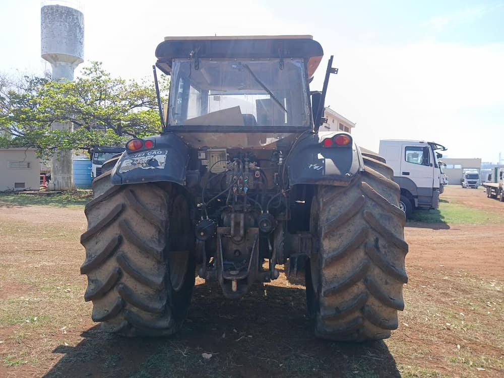 VALTRA BH 224 HiTECH