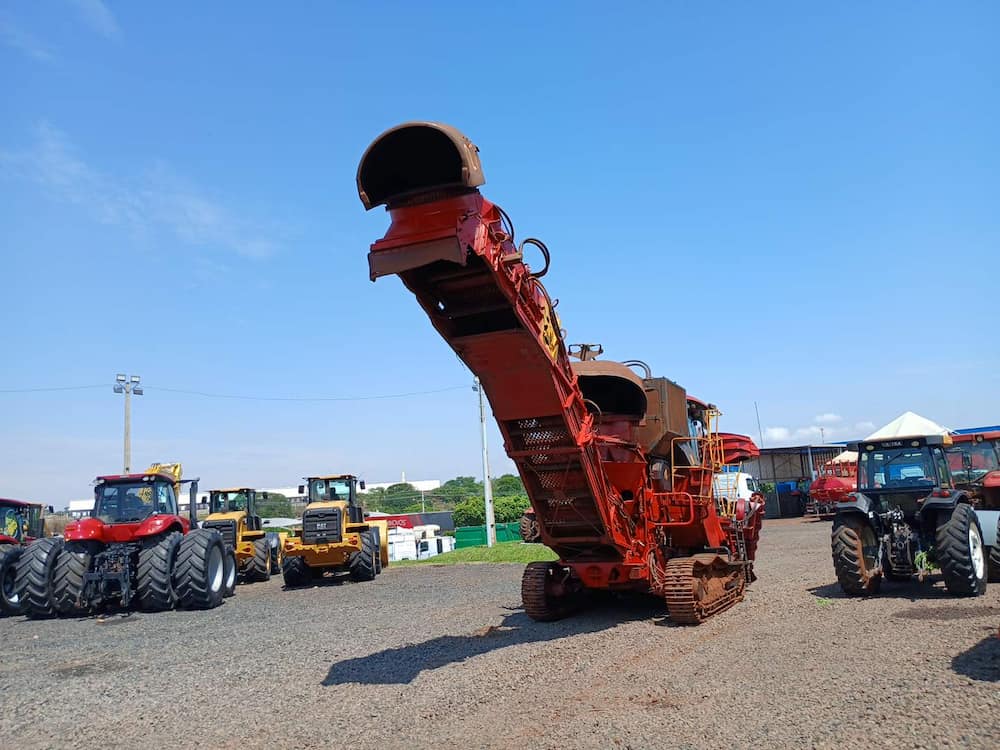 CASE 8810