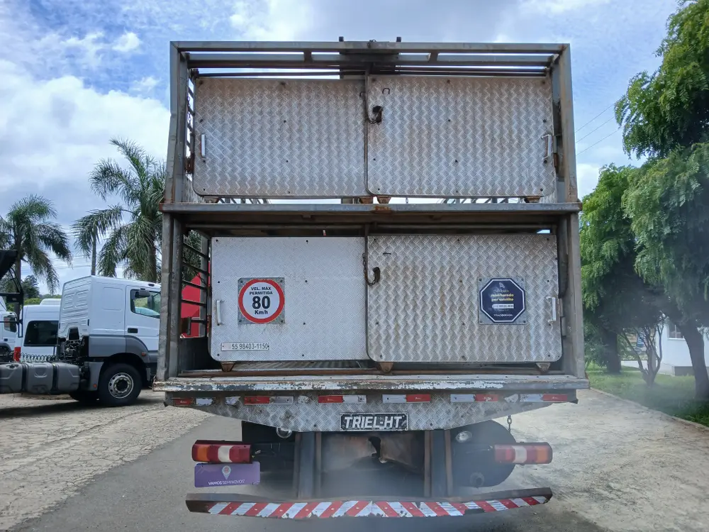MERCEDES-BENZ ATEGO 2426
