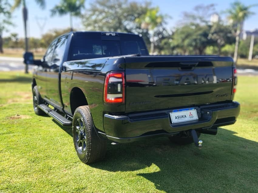Ram 2500 6.7 I6 TURBO DIESEL LARAMIE NIGHT EDITION CD 4X4 AUTOMÁTICO