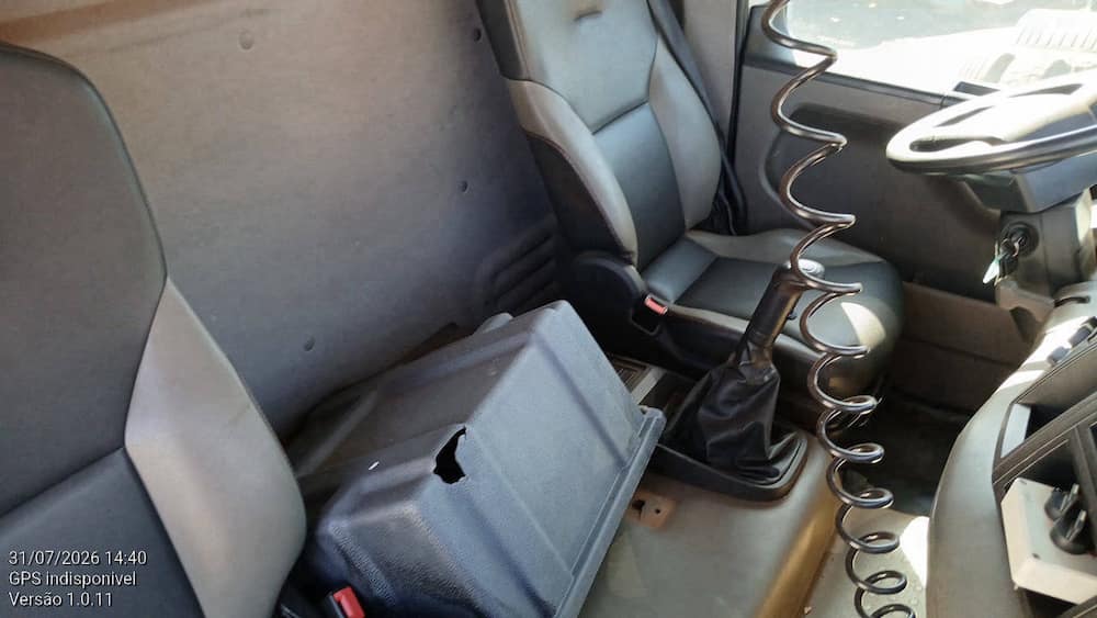 VOLKSWAGEN 31.330 6X4