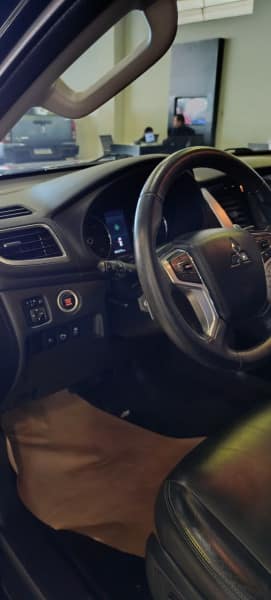 Mitsubishi MMC PAJERO HPE S