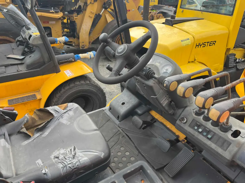 HYUNDAI 70ds-7e