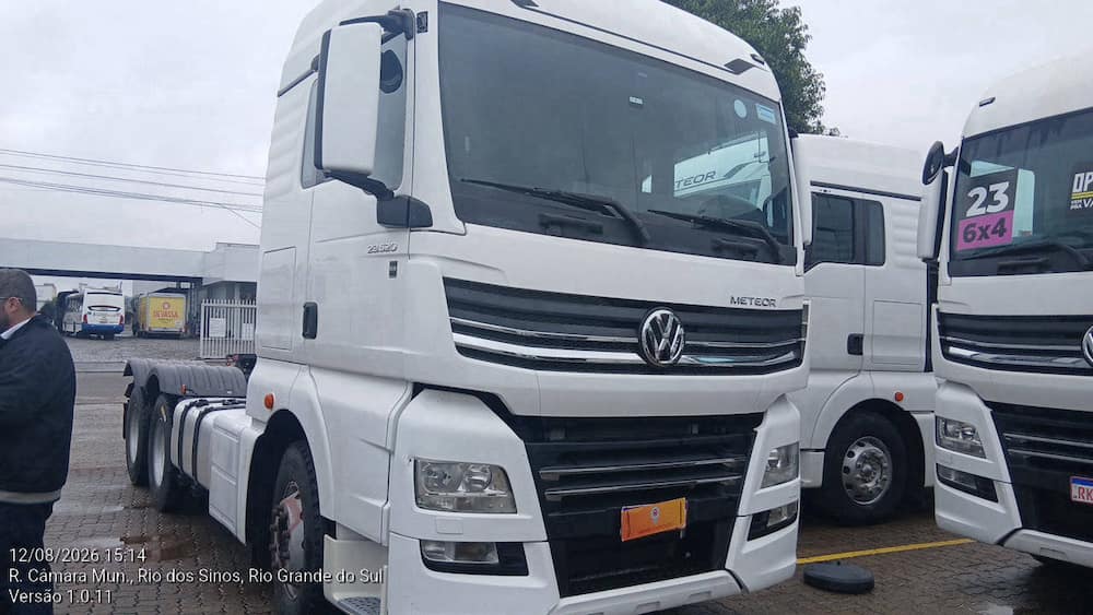VOLKSWAGEN 29.520 METEOR 6X4