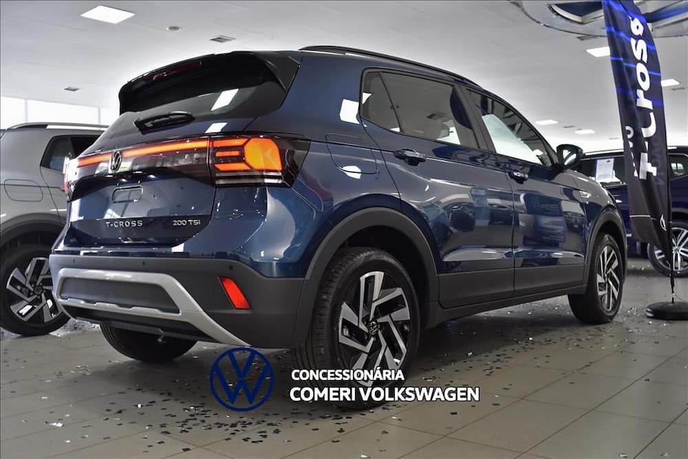 2027 VOLKSWAGEN T-CROSS 1.0 200 TSI TOTAL FLEX COMFORTLINE AUTOMÁTICO