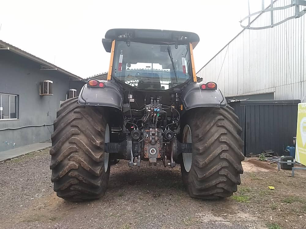 VALTRA BH 224 HiTECH