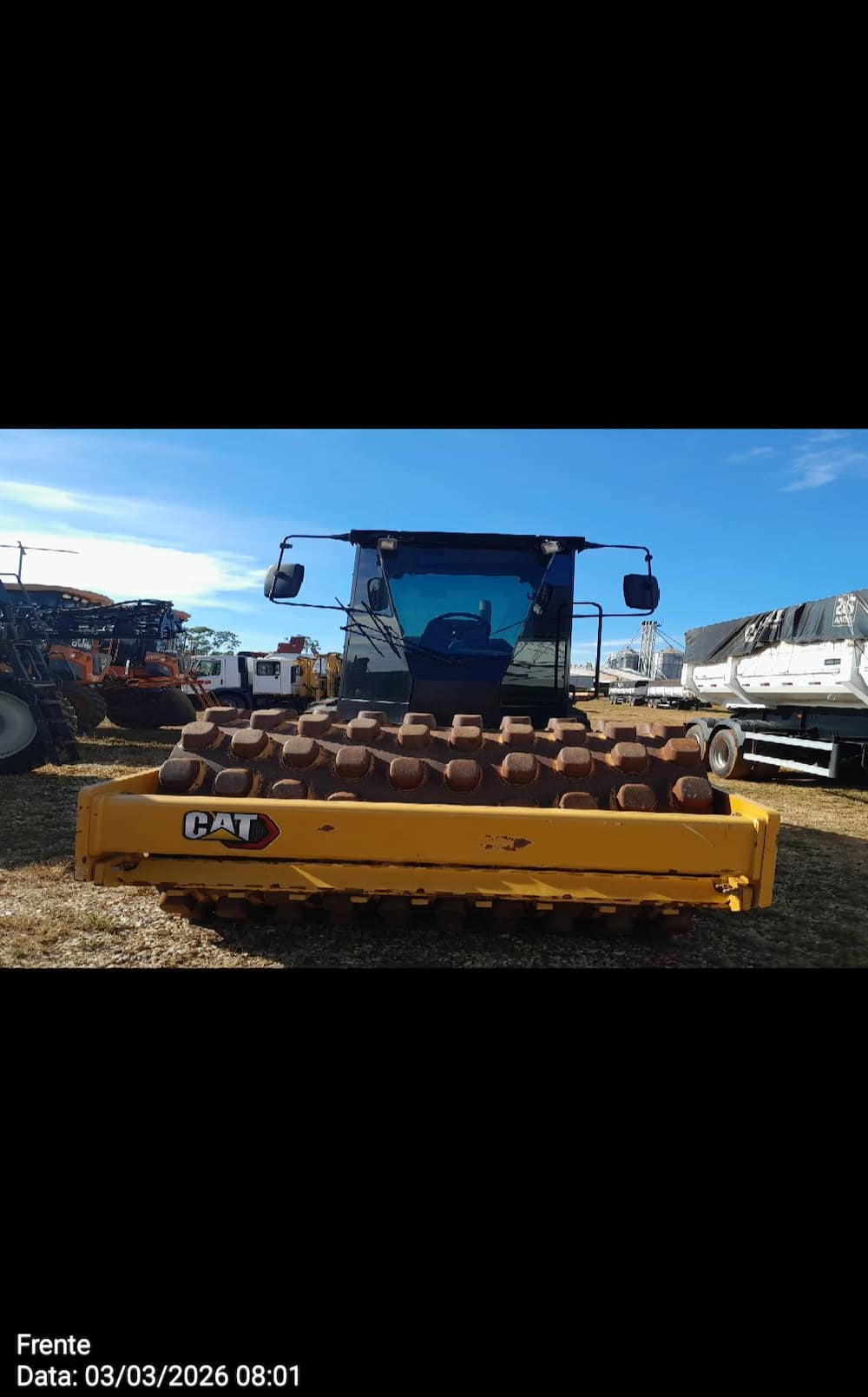 CATERPILLAR COMPACTADOR DE SOLO CSB54B