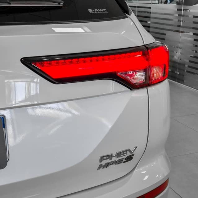 Mitsubishi OUTLANDER 2.4 PHEV HPE-S S-AWC DHT 2025/2026