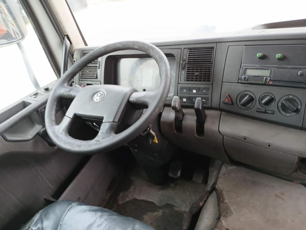 Volkswagen 24-260 E Constel. 6x2 2p (diesel)(E5)