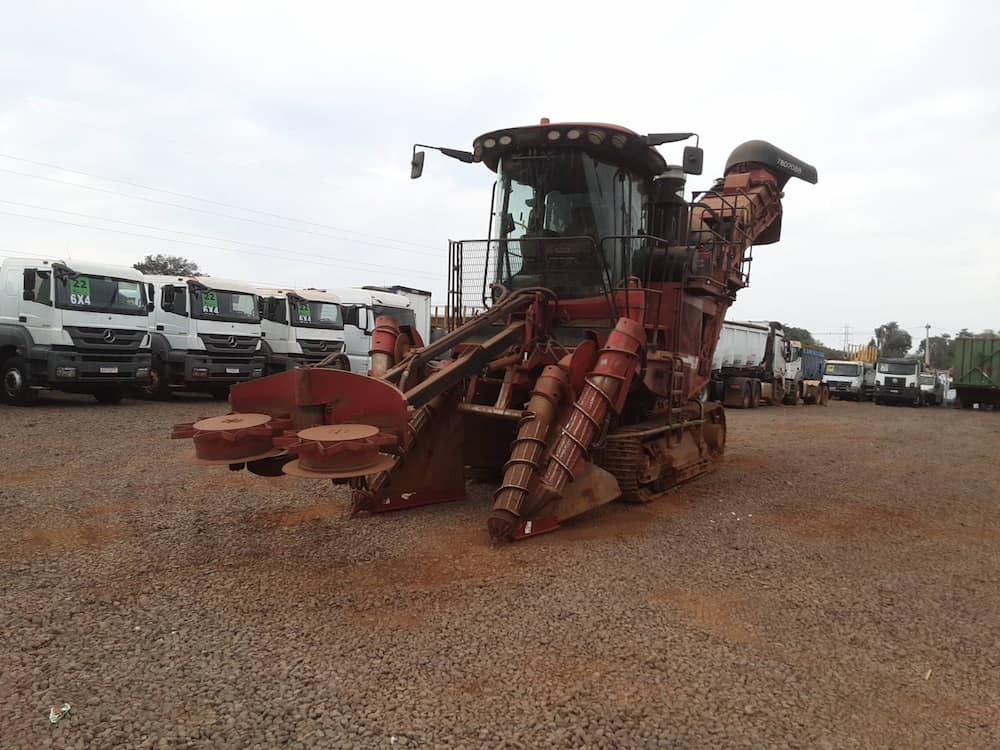 CASE 8810