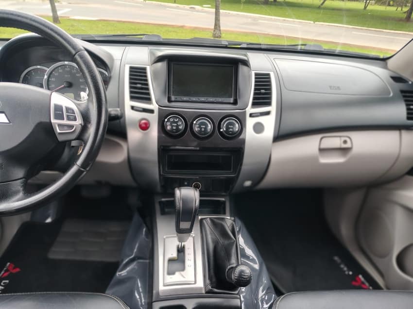 Mitsubishi PAJERO 3.2 HPE 4X4 7 LUGARES 16V TURBO INTERCOOLER DIESEL 4P AUTOMÁTICO 2017/2018