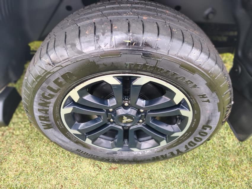 Mitsubishi L200 TRITON 2.4 16V TURBO DIESEL SPORT HPE CD 4P 4X4 AUTOMÁTICO