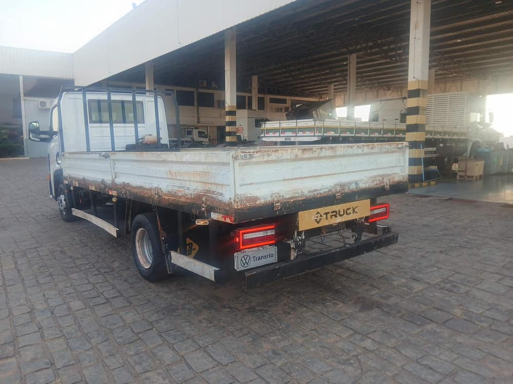 VOLKSWAGEN 6.170 DRF 4X2