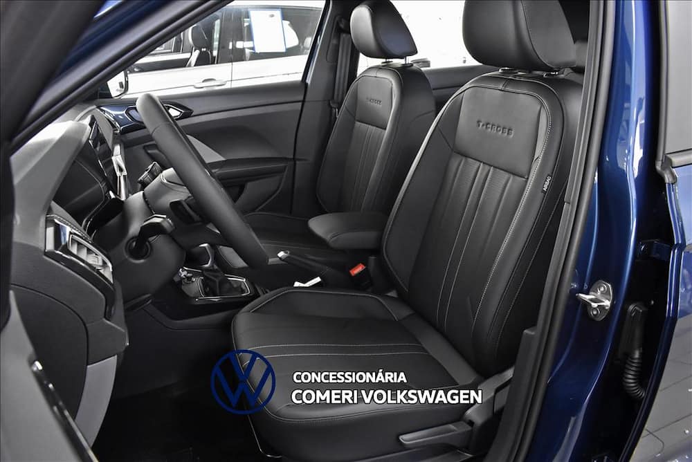 2027 VOLKSWAGEN T-CROSS 1.0 200 TSI TOTAL FLEX COMFORTLINE AUTOMÁTICO
