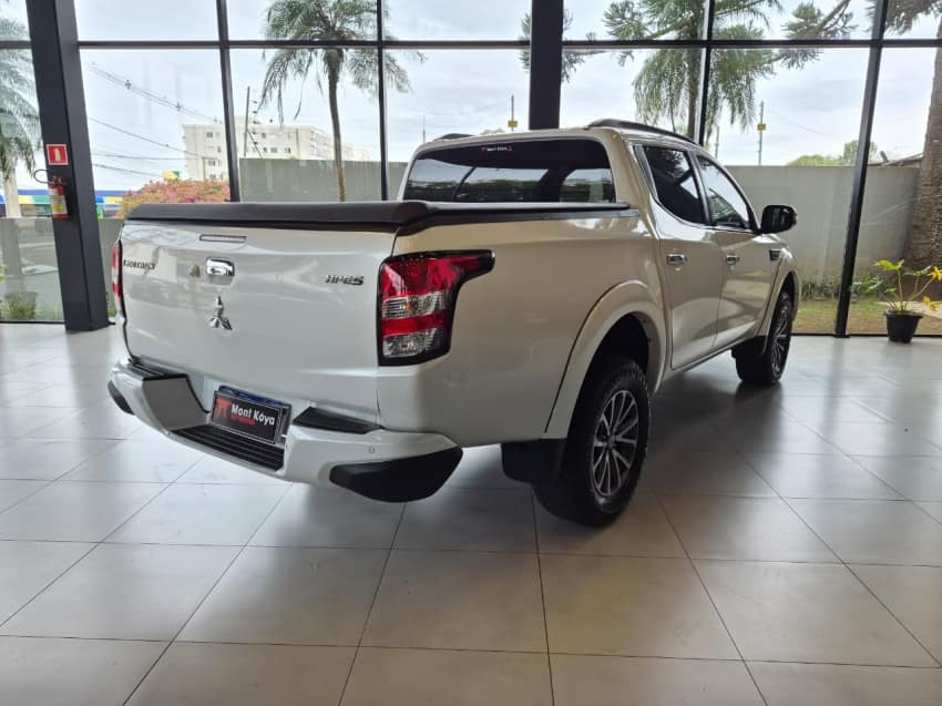 Mitsubishi L200 TRITON 2.4 16V TURBO DIESEL SPORT HPE-S CD 4P 4X4 AUTOMÁTICO 2019/2020