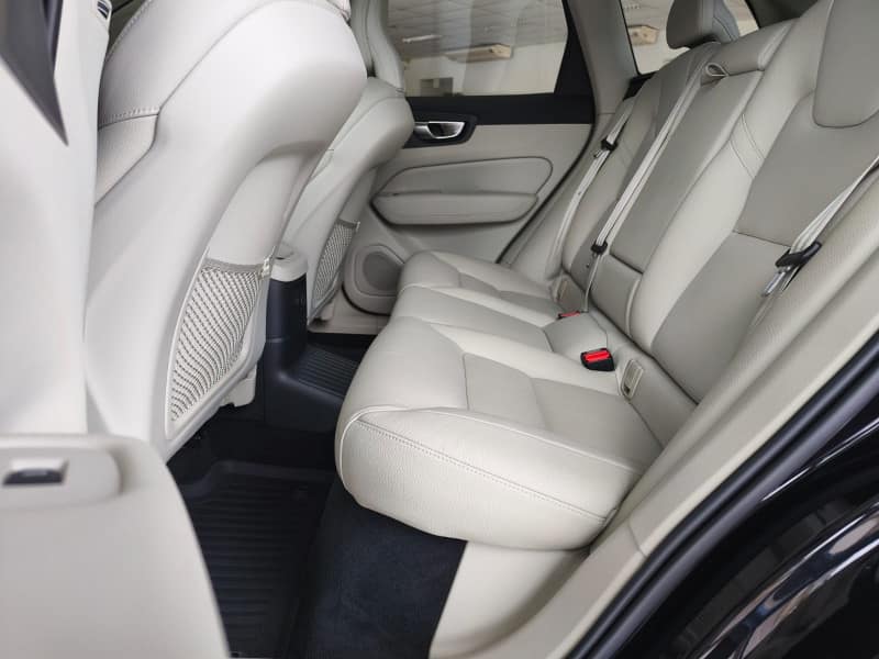 VOLVO XC 60 T8 PLUS HÍBRIDO 2024