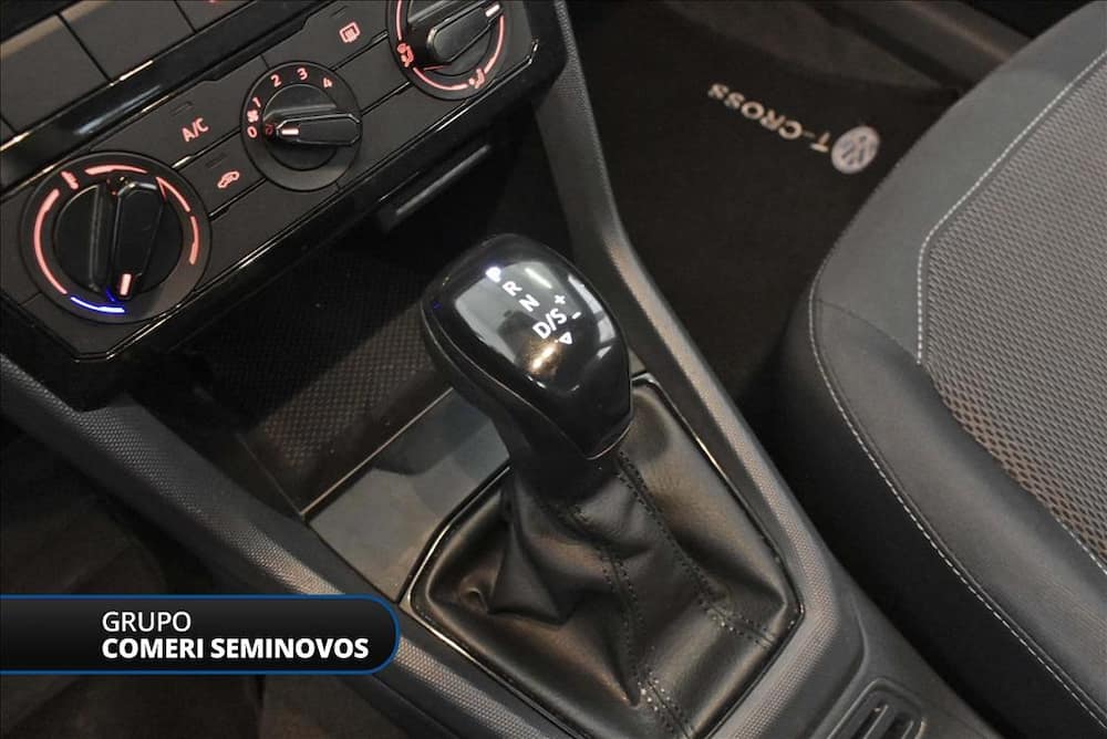 2023 VOLKSWAGEN T-CROSS 1.0 200 TSI TOTAL FLEX SENSE AUTOMÁTICO