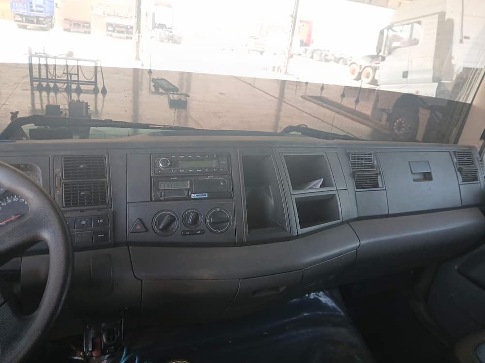 Volkswagen 31.330 Constellation 31.330 E DC