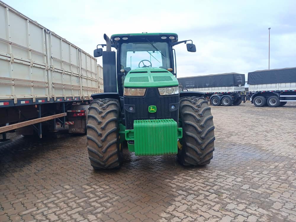 JONH DEERE 8270R