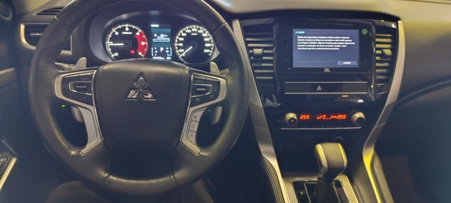 Mitsubishi MMC PAJERO HPE S