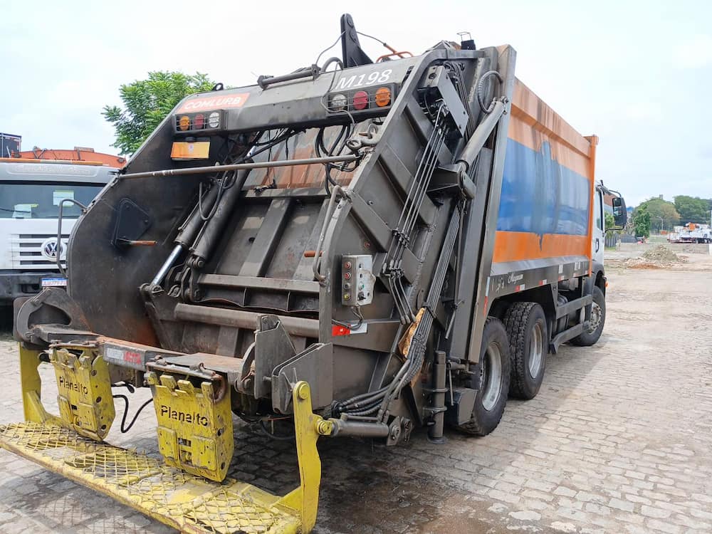Volkswagen 24-260 E Constel. 6x2 2p (diesel)(E5)