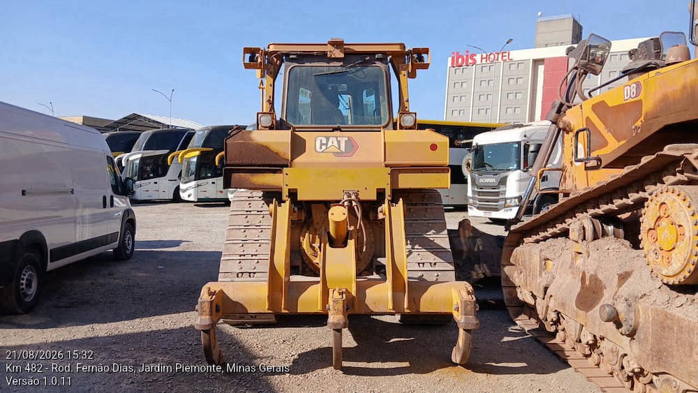 CATERPILLAR TRATOR DE ESTEIRA D6T