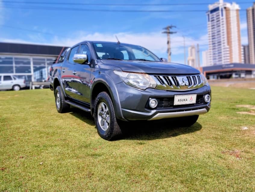 Mitsubishi L200 TRITON 2.4 16V TURBO DIESEL SPORT HPE CD 4P 4X4 AUTOMÁTICO