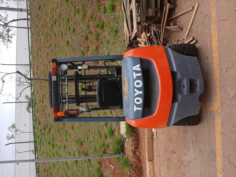 TOYOTA 8FG25B
