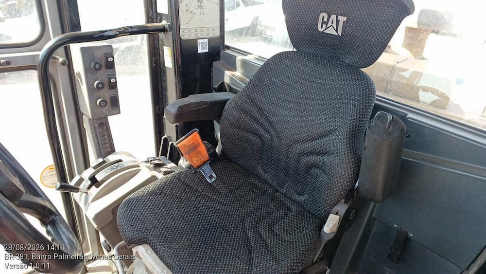 CATERPILLAR MOTONIVELADORA 140K