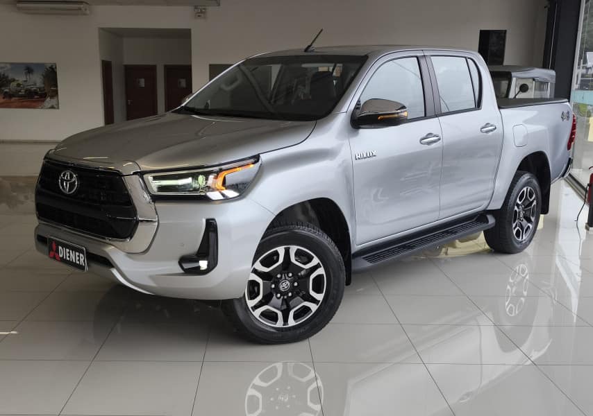 Toyota HILUX CD SRV 2.0 4X4 DIESEL AUT 2025