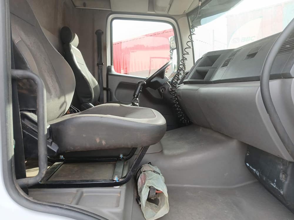 Volkswagen 24.280 Constellation 24.280 E DC