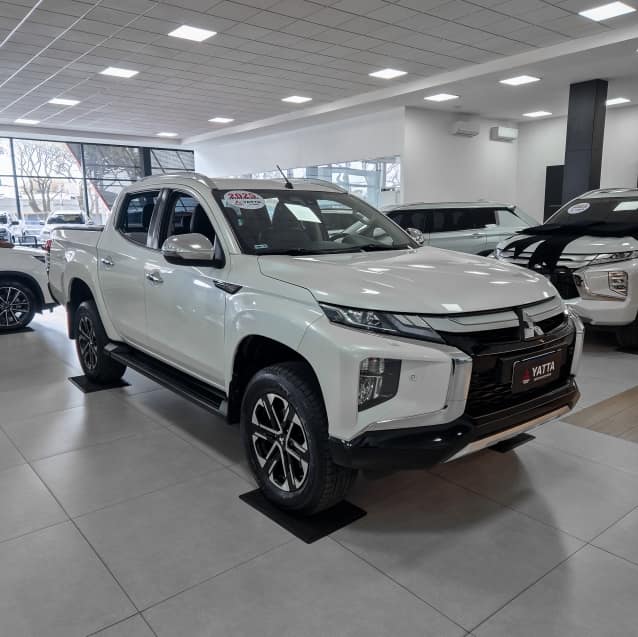 Mitsubishi L200 TRITON 2.4 16V TURBO DIESEL SPORT HPE-S CD 4P 4X4 AUTOMÁTICO 2024/2025
