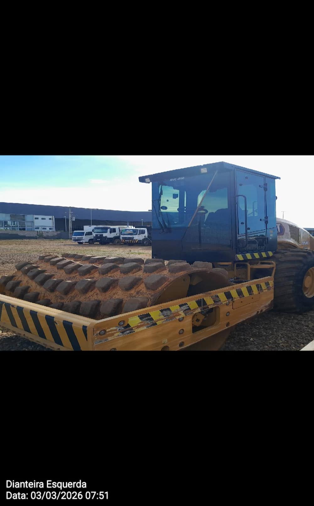 CATERPILLAR COMPACTADOR DE SOLO CSB54B