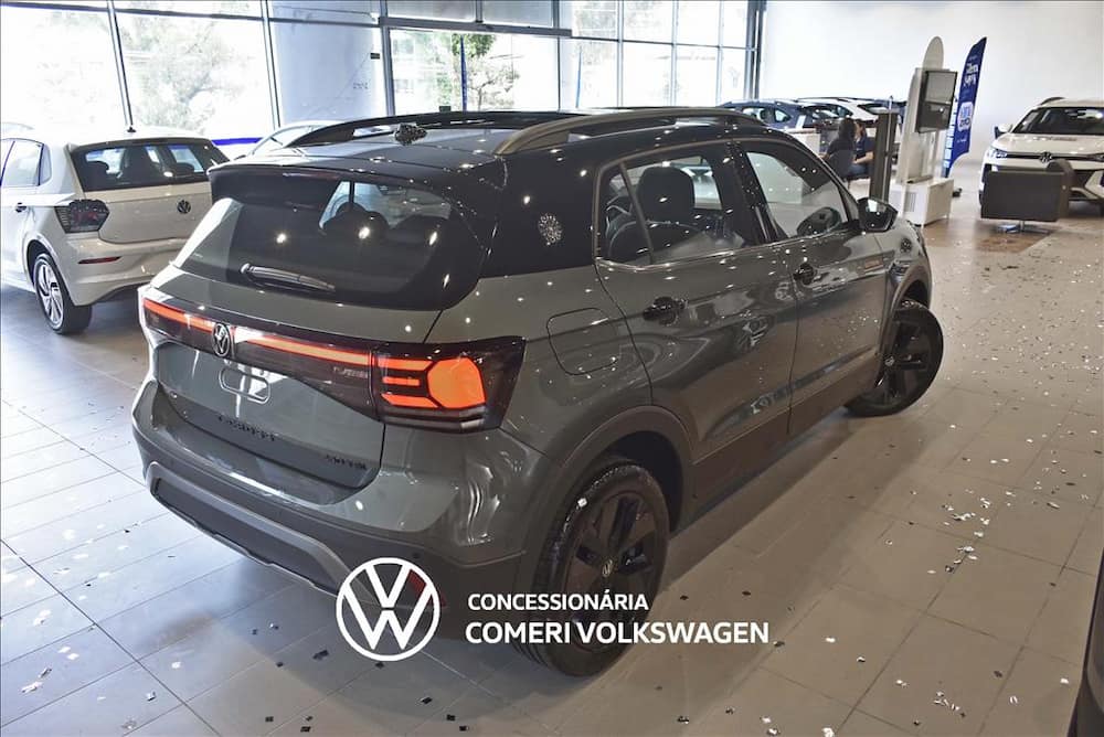 2027 VOLKSWAGEN T-CROSS 1.4 250 TSI TOTAL FLEX EXTREME AUTOMÁTICO